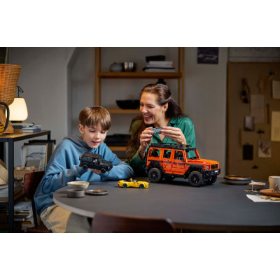 LEGO Конструктор Technic Mercedes-Benz G 500 PROFESSIONAL Line