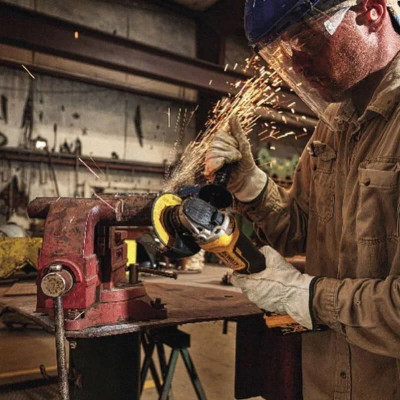 DeWALT Набір із трьох акумуляторних інструментів DeWALT 18В дриль-шурупокрут ударний DCD796 шурупокрут ударний DCF887 шліфмашина кутова DCG405 акб 2х5А·год ЗП 2хTSTAK 9.7кг DeWALT Набір із трьох акумуляторних інструментів DeWALT 18В дриль-шурупокрут ударний DCD796 шурупокрут ударний DCF887 шліфмашина кутова DCG405 акб 2х5А·год ЗП 2хTSTAK 9.7кг