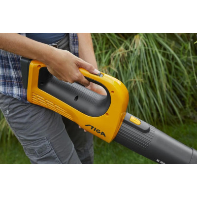 Stiga Повітродув садовий акумуляторний BL100eKit 20В акб 1х4А·год 540м?/год 13000об/хв ЗП 1.74кг