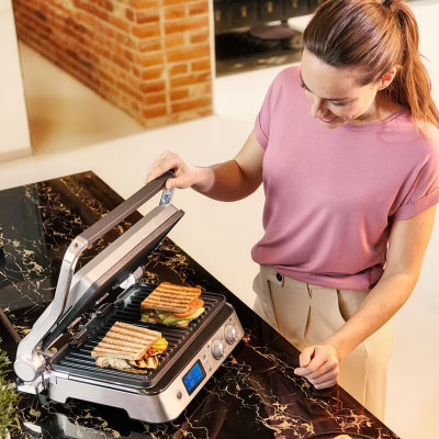 Braun Гриль притискний MultiGrill 9 CG 2000Вт, темп. режимів-3, 4 з'ємні пластини, метал