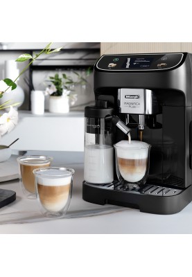 Delonghi Кавомашина Magnifica Plus, 1.8л, зерно+мелена, автомат.капуч, дисплей, авторецептів -15, чорний