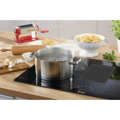 Gorenje Варильна поверхня індукційна, 83см, розширена зона, вбудована витяжка, 620м.куб/год, чорний Gorenje Варильна поверхня індукційна, 83см, розширена зона, вбудована витяжка, 620м.куб/год, чорний