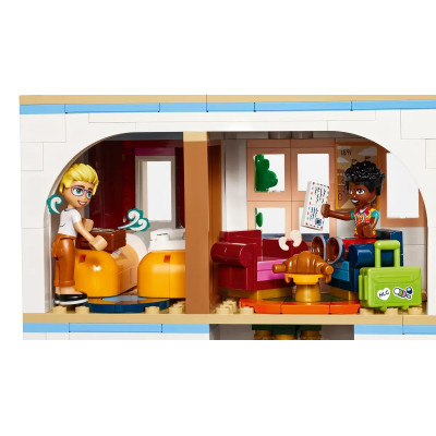 LEGO Конструктор Friends Замковий готель «Ночівля і завтрак»