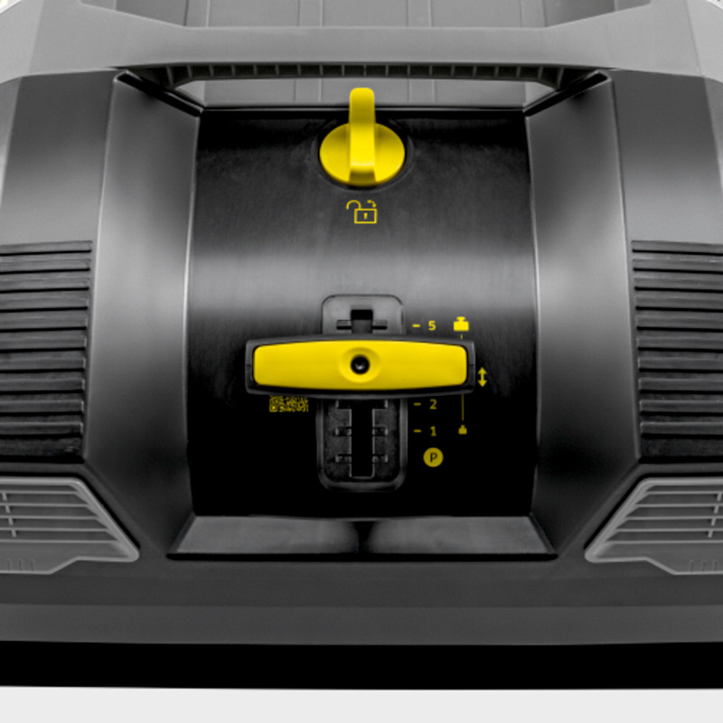 Karcher Підмітальна машина професійна KM 70/20 C 2SB ручна захват 98см контейнер 45л 22кг