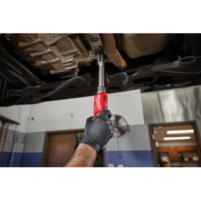 Milwaukee Гайковерт ударний кутовий акумуляторний Milwaukee M12 FUEL 12В 81Нм 350об/хв +набір приладдя 1.2кг без АКБ та ЗП