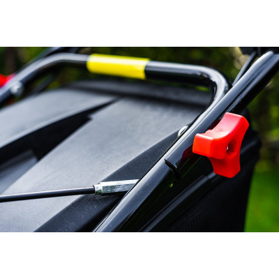 Graphite Газонокосарка бензинова, 2200Вт, 46см, 55л, мульчування, 25-65мм, 31кг