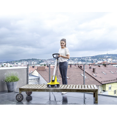 Karcher Щіткова машина PCL 4 patio cleaner, 600Вт, щітка 30см, подача води