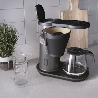 Electrolux Кавоварка крапельна, 1,25л, мелена, чорний