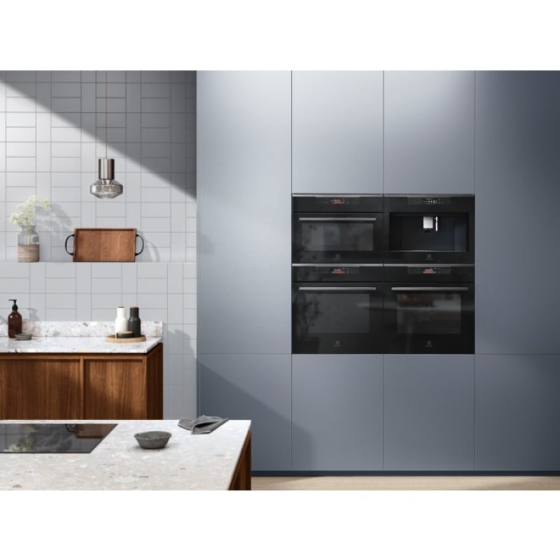 Electrolux Духова шафа електрична, 70л, А++, пара, дисплей, конвекція, ф-ція пароварки, телескопічні напрямні, чорний