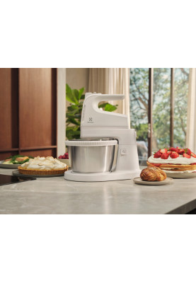 Electrolux Міксер стаціонарний 500Вт, насадки-4, чаша-метал, 3.5л, білий