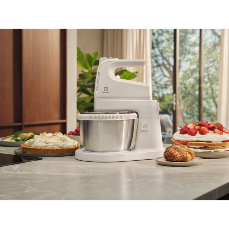 Electrolux Міксер стаціонарний 500Вт, насадки-4, чаша-метал, 3.5л, білий