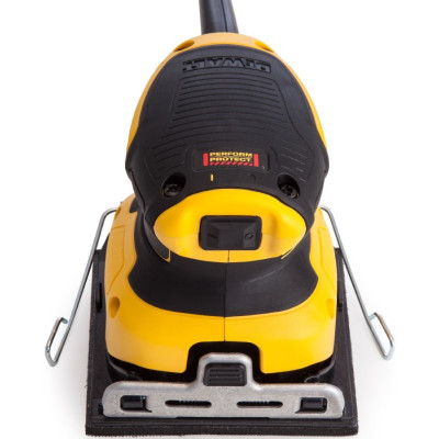 DeWALT Шліфмашина вібраційна DeWalt 230Вт 14000об/хв 108х115мм амплітуда 1.6мм 1.28кг
