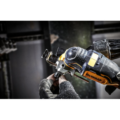 DeWALT Багатофункціональний інструмент акумуляторний 18В XR Li-lon безщітковий 20000кол/хв кейс 1.1кг без АКБ та ЗП