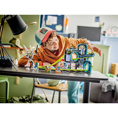 LEGO Конструктор City Парк розваг «Світ роботів»