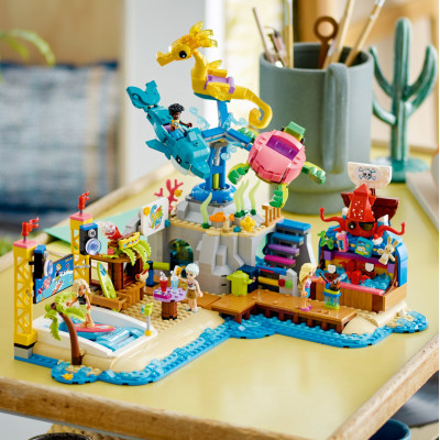 LEGO Конструктор Friends Пляжний парк розваг