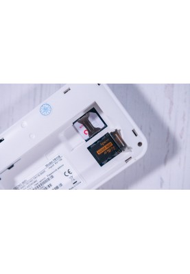 TECNO Мобільний маршрутизатор TR118 4G-LTE, 1x3FF SIM, 1xFE LAN, 1xmicro-USB, 2600mAh bat.