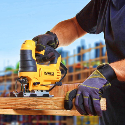 DeWALT Лобзик 650Вт 500-3200кол/хв хід 24мм 2.4кг