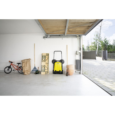 Karcher Підмітальна машина S 4 Twin ручна, захват 68см, контейнер 20л, 10.2кг