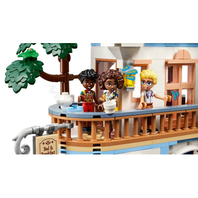 LEGO Конструктор Friends Замковий готель «Ночівля і завтрак»