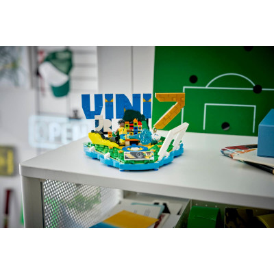 LEGO Конструктор LEGO Editions Football Вінісіус Жуніор — найкращі моменти футбольних матчів LEGO Конструктор LEGO Editions Football Вінісіус Жуніор — найкращі моменти футбольних матчів