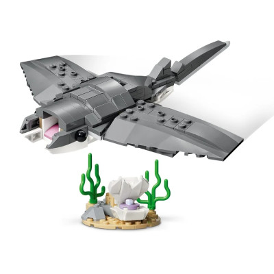 LEGO Конструктор LEGO Creator Люта акула зі скринею скарбів