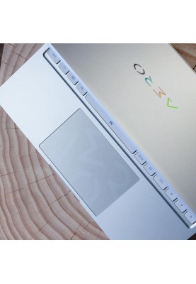Gigabyte Ноутбук AERO 14.0 QHD+ OLED 90Hz, Intel i7-13700H, 16GB, F1TB, NVD4050-6, W11, сріблястий