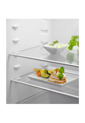 Electrolux Холодильна камера вбудована, 177x55х55, 309л, А++, ST, дисплей, білий