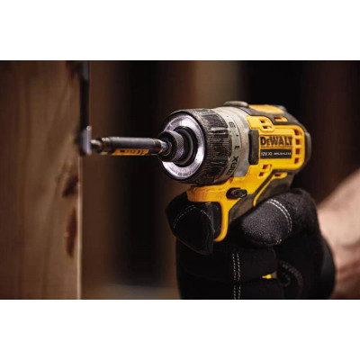 DeWALT Шурупокрут акумуляторний XR Li-Ion 12В безщітковий 8Нм 0.68кг