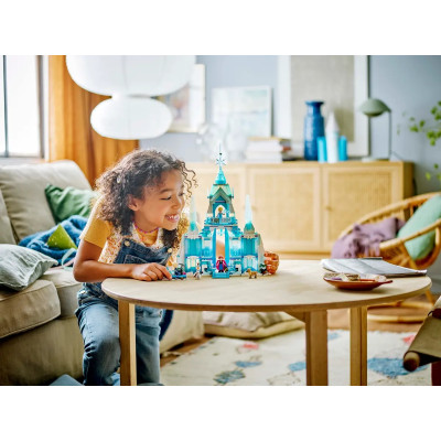 LEGO Конструктор Disney Крижаний палац Ельзи