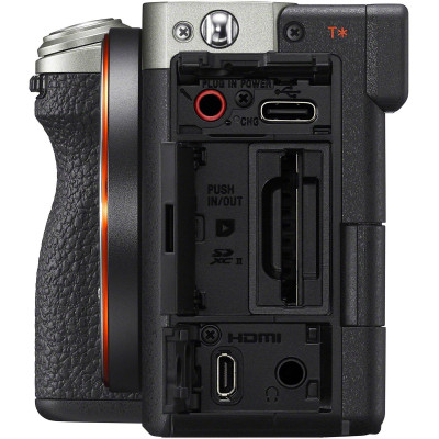 Sony Цифр. фотокамера Sony Alpha 7CM2 body Silver Sony Цифр. фотокамера Sony Alpha 7CM2 body Silver