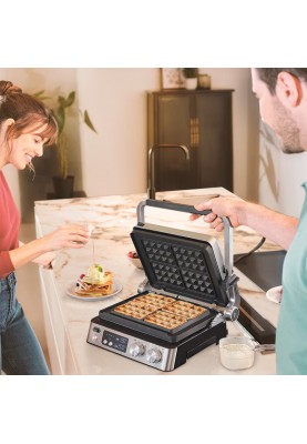 Braun Гриль притискний MultiGrill 7 CG 2000Вт, темп. режимів-3, з'ємні пластини+ пластини для вафель, метал