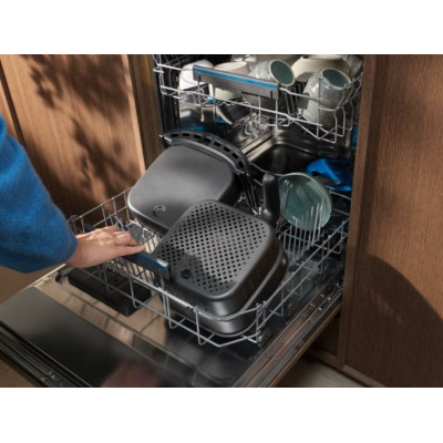 Electrolux Мультипіч 1800Вт, чаша-7л, сенсорне керування, 5 авто. програм, пластик, чорний