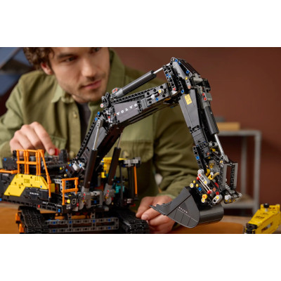 LEGO Конструктор Technic Екскаватор Volvo EC500 Hybrid
