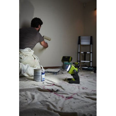 Ryobi Прожектор акумуляторний панельний ONE+ RLFD18-0 18В 1800лм 3 режими яскравості (без АКБ та ЗП) Ryobi Прожектор акумуляторний панельний ONE+ RLFD18-0 18В 1800лм 3 режими яскравості (без АКБ та ЗП)