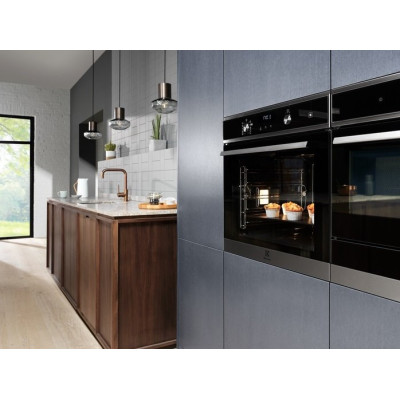 Electrolux Духова шафа електрична, 72л, A+, пара, дисплей, конвекція, телескопічні напрямні, чорний
