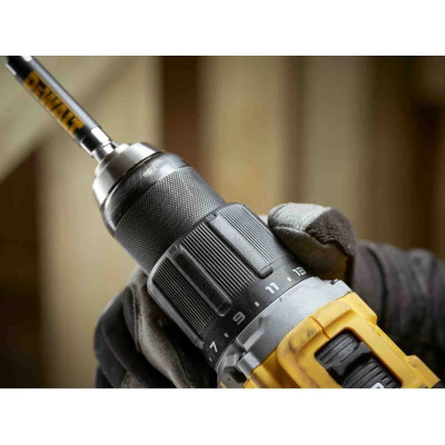 DeWALT Шурупокрут-дриль ударний акумуляторний XR Li-Ion 18В 90Нм 0-450·0-1650об/хв 0-7650·0-28050уд/хв кейс TSTAK 1.17кг без АКБ та ЗП