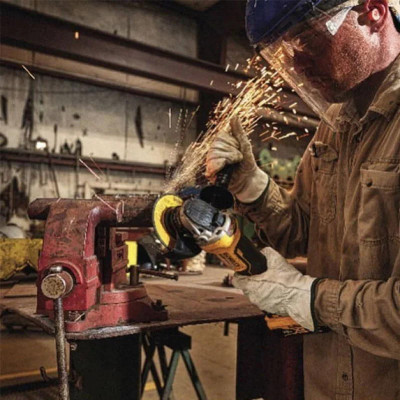 DeWALT Набір із трьох акумуляторних інструментів DeWALT 18В дриль-шурупокрут ударний DCD796 шурупокрут ударний DCF887 шліфмашина кутова DCG405 акб 2х5А·год ЗП 2хTSTAK 9.7кг DeWALT Набір із трьох акумуляторних інструментів DeWALT 18В дриль-шурупокрут ударний DCD796 шурупокрут ударний DCF887 шліфмашина кутова DCG405 акб 2х5А·год ЗП 2хTSTAK 9.7кг