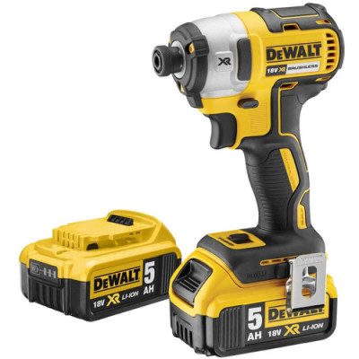 DeWALT Шурупокрут ударний акумуляторний  XR Li-Ion 18В акб 2х5А·год 205Нм 3250об/хв 3800уд/хв кейс, ЗП 1.3кг