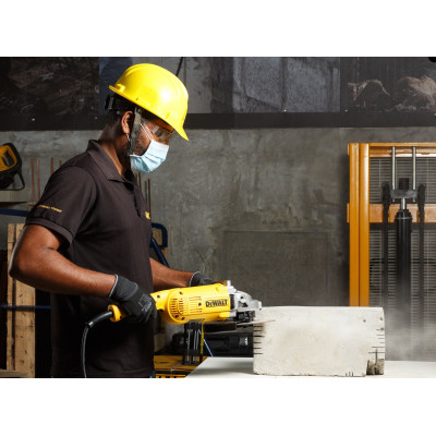 DeWALT Шліфмашина кутова DeWalt 2200Вт 230мм 6600об/хв 5.2кг DeWALT Шліфмашина кутова DeWalt 2200Вт 230мм 6600об/хв 5.2кг