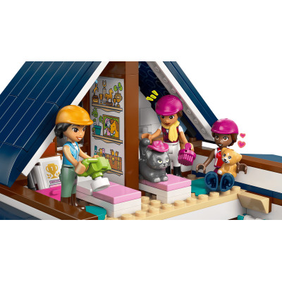 LEGO Конструктор LEGO Friends Кінна зграя та академія верхової їзди LEGO Конструктор LEGO Friends Кінна зграя та академія верхової їзди