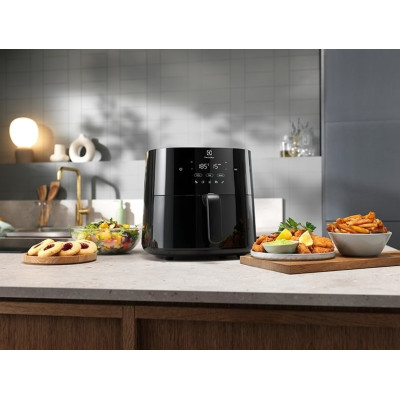 Electrolux Мультипіч 1500Вт, чаша-5л, сенсорне керування, 5 авто. програм, пластик, чорний