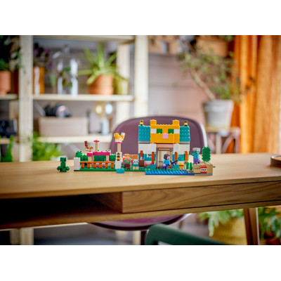 LEGO Конструктор Minecraft Скриня для творчості 4.0