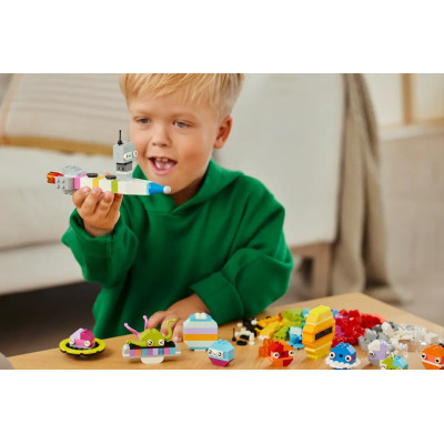 LEGO Конструктор Classic Творчі космічні об'єкти