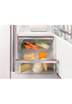 Liebherr Холодильник з нижньою морозильною камерою CBND5723