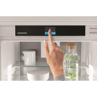 Liebherr Холодильна камера вбудована, 177x55.9х54.6, 291л, А++, ST, диспл внутр., BioFresh, білий
