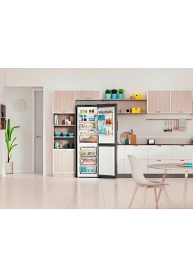 Indesit Холодильник з нижн. мороз. INFC8TI21X0