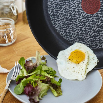 Tefal Сковорода Comfort Max, 26см, покриття Titanium Tefal Сковорода Comfort Max, 26см, покриття Titanium