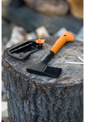 Fiskars Сокира туристична XS Х7