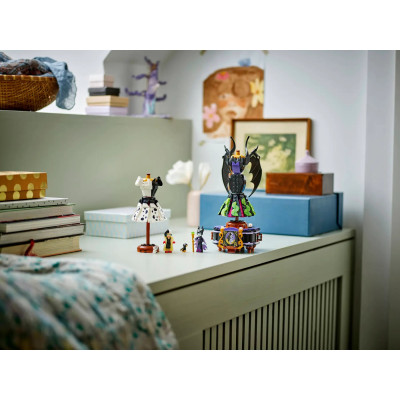 LEGO Конструктор Disney Classic Сукні Малефісенти та Лютелли де Віль