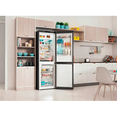 Indesit Холодильник з нижн. мороз. INFC8TI21X0 Indesit Холодильник з нижн. мороз. INFC8TI21X0